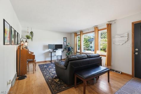 445 N Lyman Street Wadsworth OH 44281