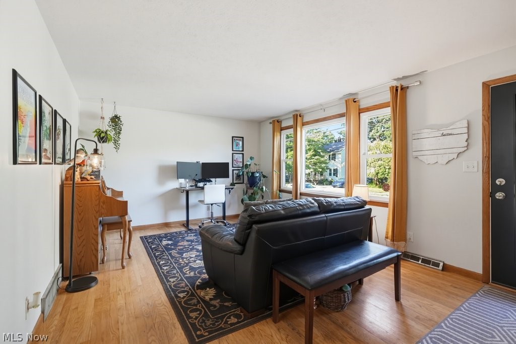 445 N Lyman Street Wadsworth OH 44281