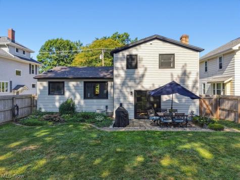 445 N Lyman Street Wadsworth OH 44281