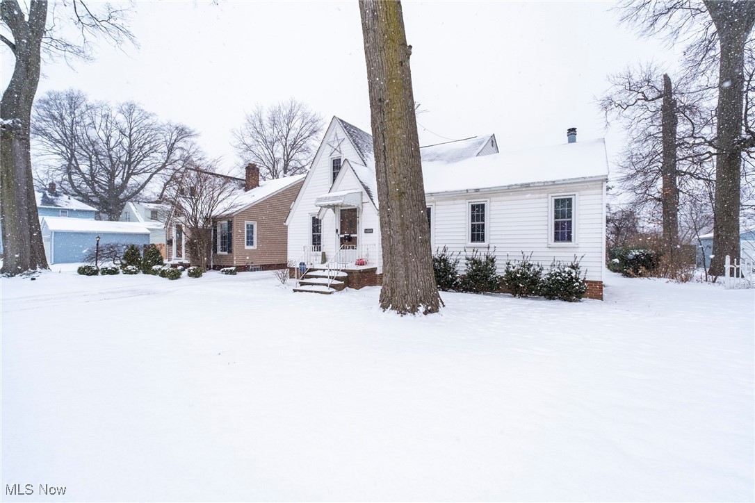 14604 Roxboro Avenue Cleveland OH 44111