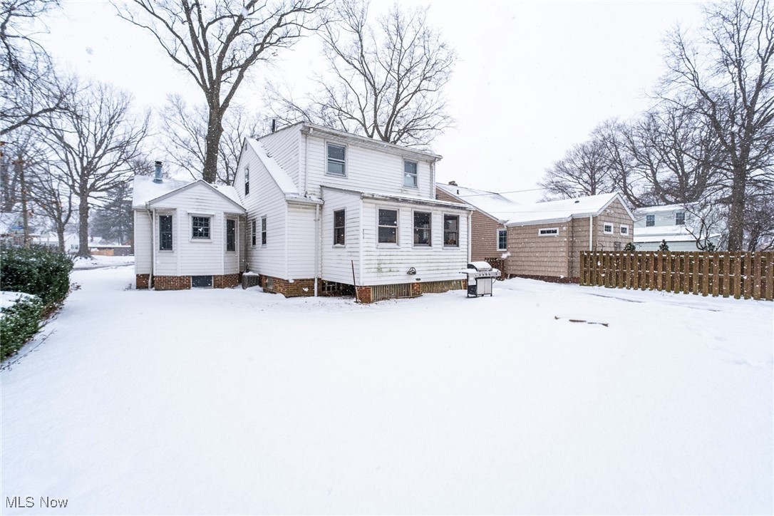 14604 Roxboro Avenue Cleveland OH 44111