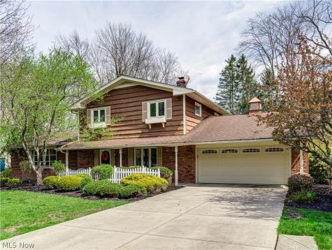 7823 Oakhurst Circle Brecksville OH 44141