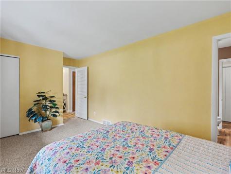 7823 Oakhurst Circle Brecksville OH 44141