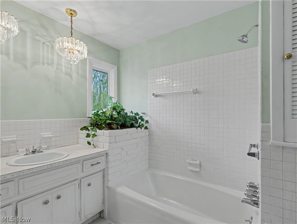 7823 Oakhurst Circle Brecksville OH 44141