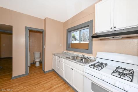 868 N Main Street Akron OH 44310