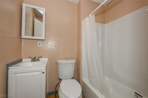868 N Main Street Akron OH 44310