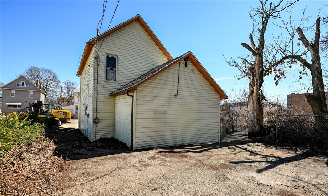 868 N Main Street Akron OH 44310