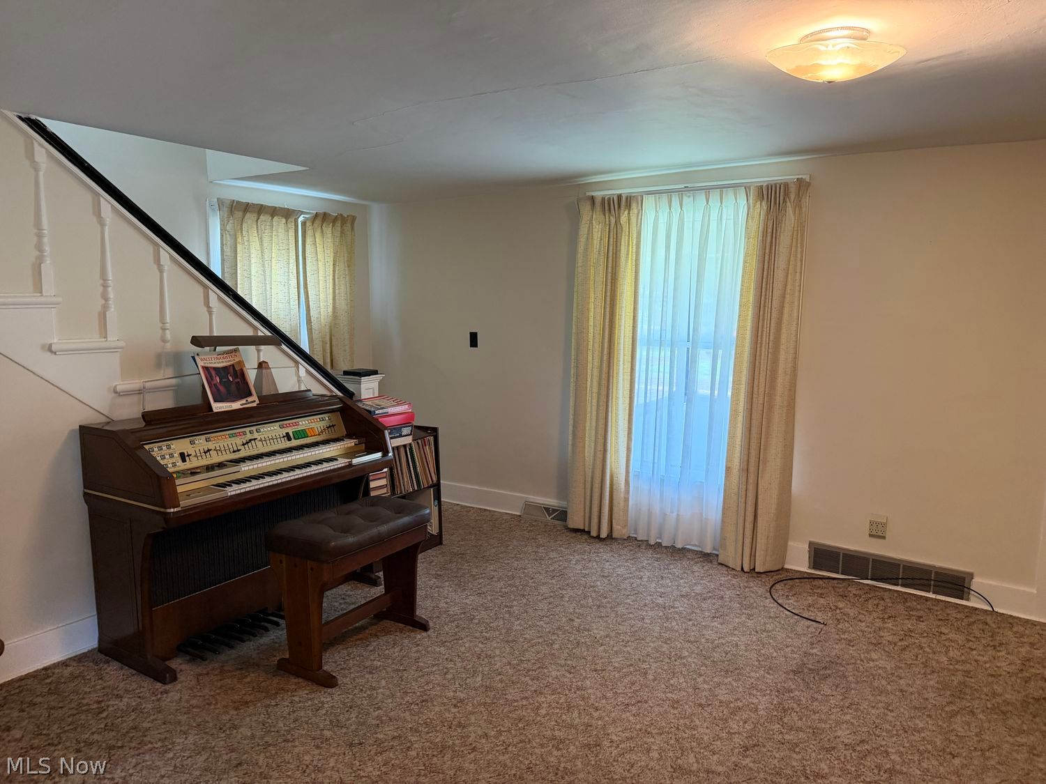 201 W 15th Street Dover OH 44622