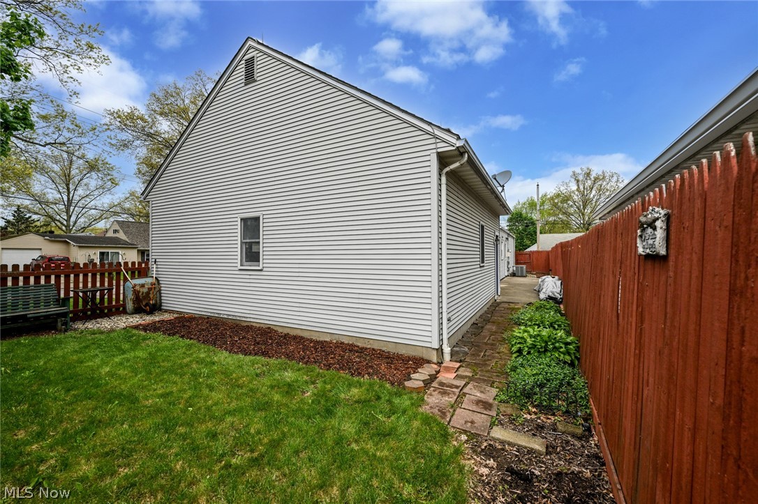 2839 Elmwood Street Cuyahoga Falls OH 44221