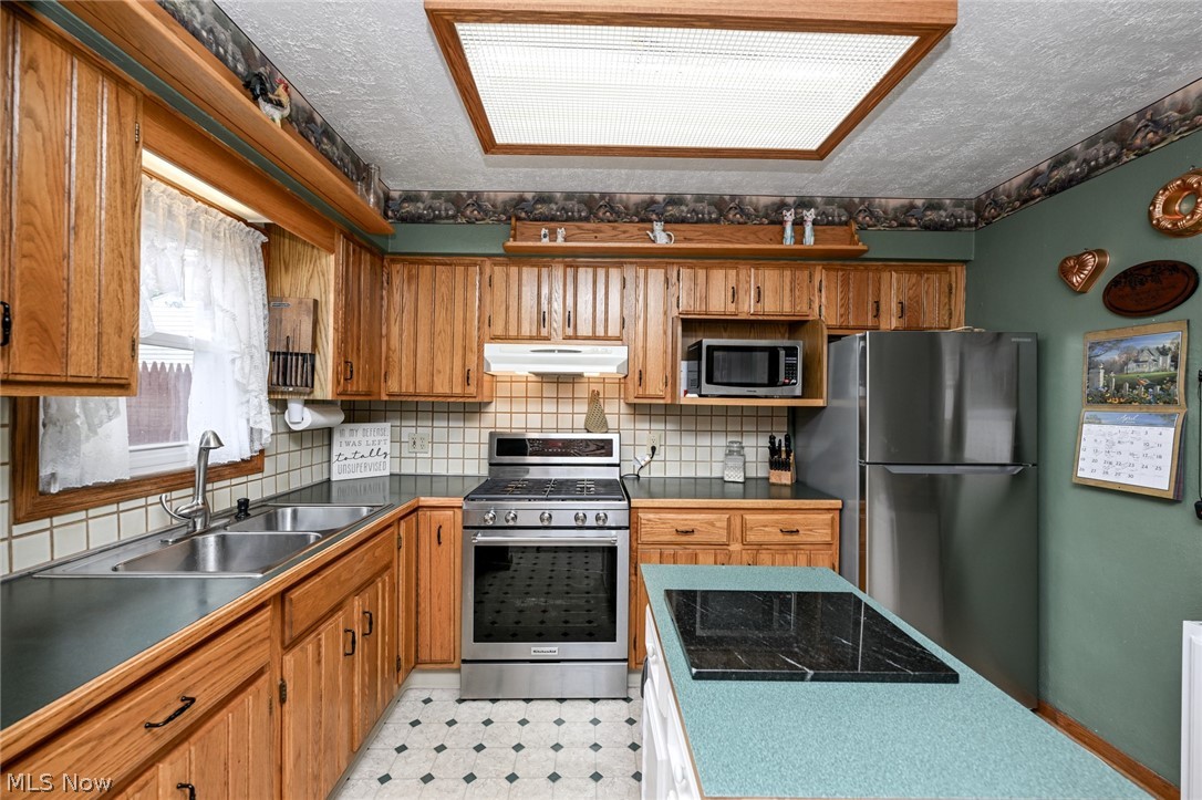 2839 Elmwood Street Cuyahoga Falls OH 44221