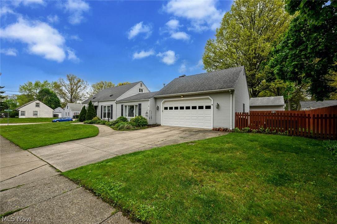 2839 Elmwood Street Cuyahoga Falls OH 44221