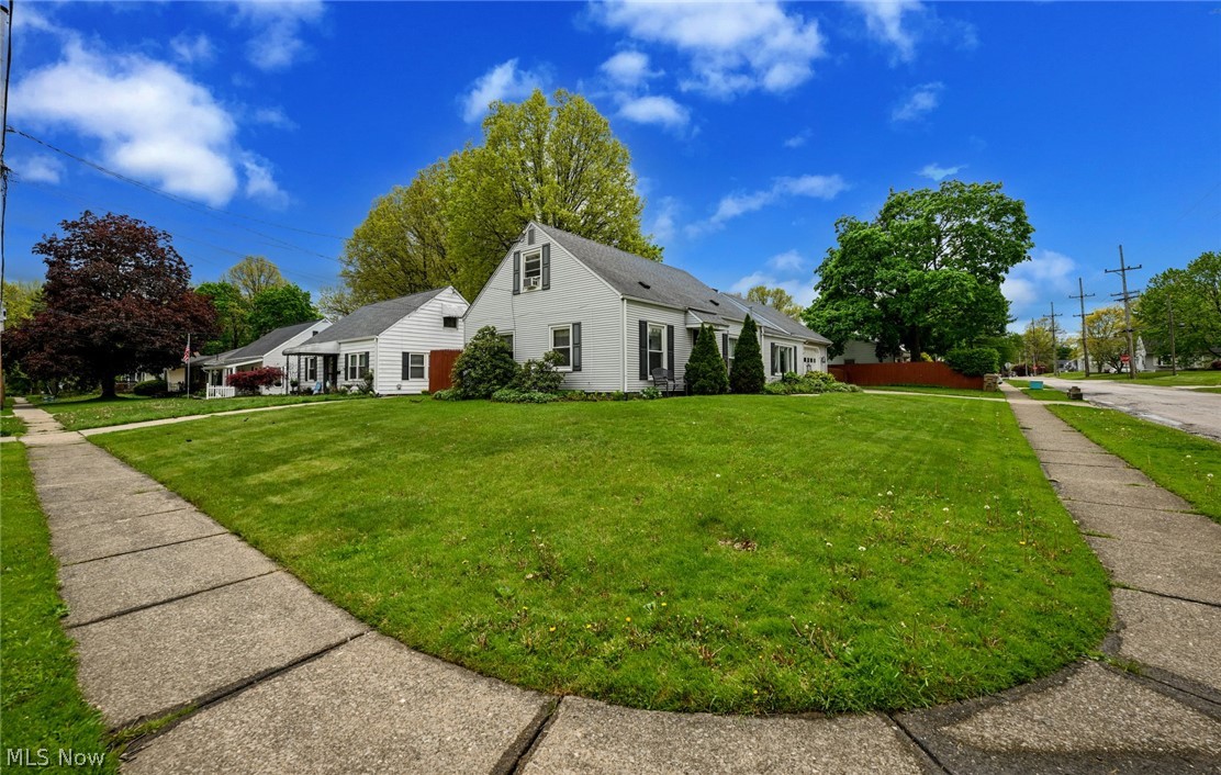 2839 Elmwood Street Cuyahoga Falls OH 44221