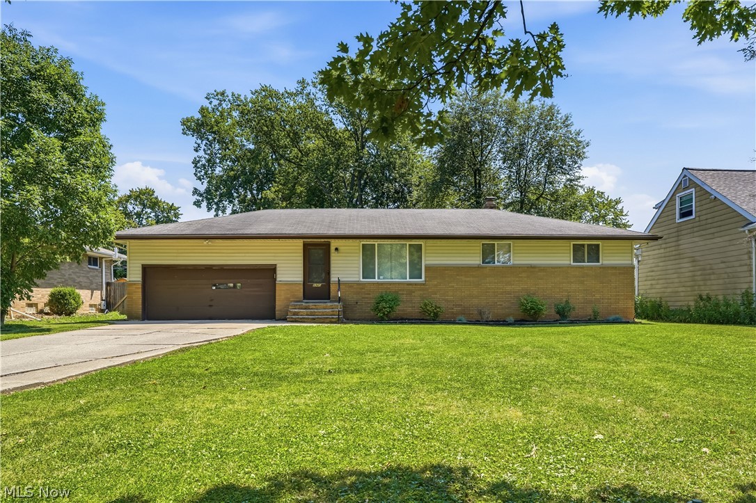 8985 Big Creek Parkway Strongsville OH 44149