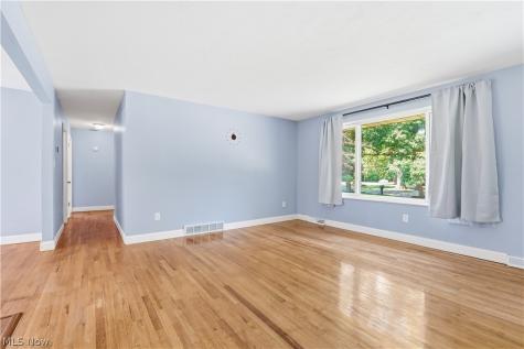 8985 Big Creek Parkway Strongsville OH 44149