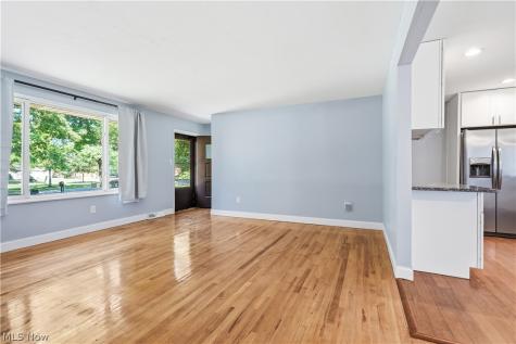 8985 Big Creek Parkway Strongsville OH 44149