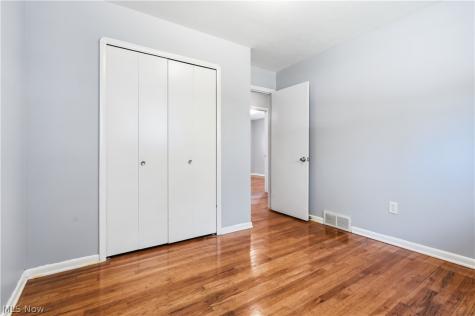 8985 Big Creek Parkway Strongsville OH 44149