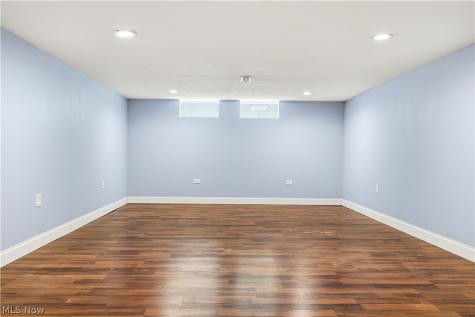 8985 Big Creek Parkway Strongsville OH 44149