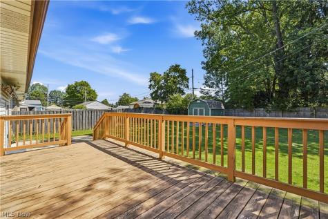 8985 Big Creek Parkway Strongsville OH 44149