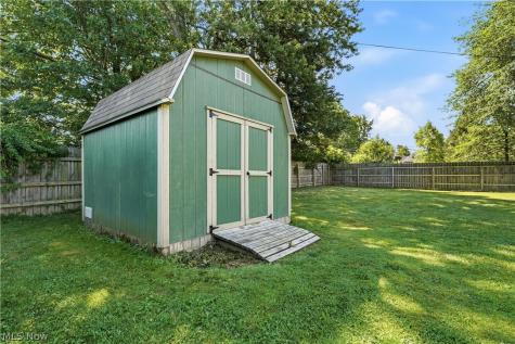 8985 Big Creek Parkway Strongsville OH 44149