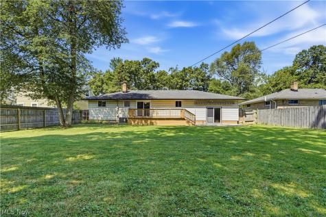8985 Big Creek Parkway Strongsville OH 44149