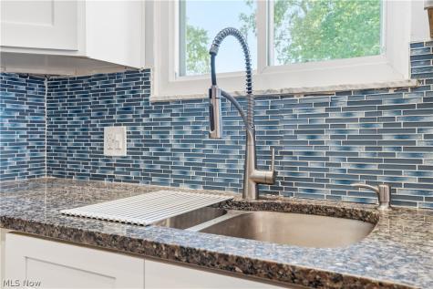 8985 Big Creek Parkway Strongsville OH 44149