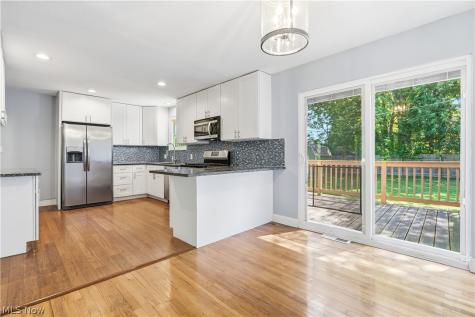 8985 Big Creek Parkway Strongsville OH 44149