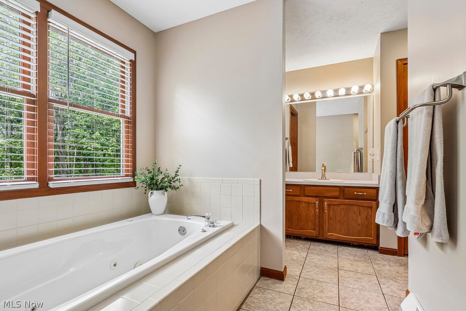 5620 Spring Grove Drive Solon OH 44139