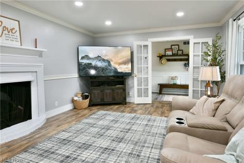 8093 S Park Drive Garrettsville OH 44231