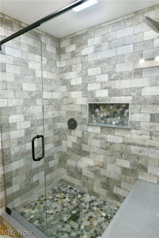 8093 S Park Drive Garrettsville OH 44231