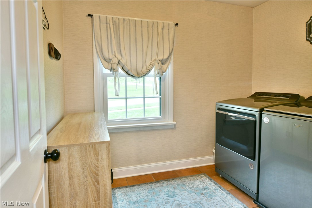 8093 S Park Drive Garrettsville OH 44231