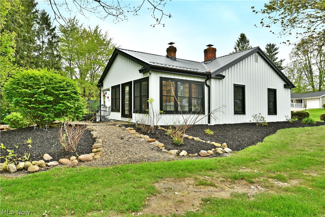 8093 S Park Drive Garrettsville OH 44231