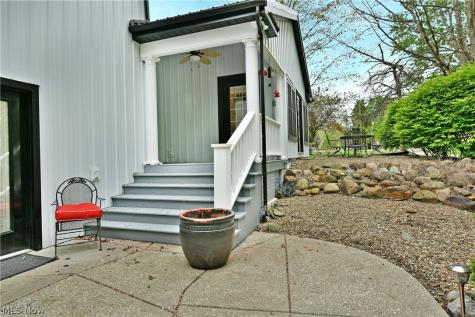 8093 S Park Drive Garrettsville OH 44231