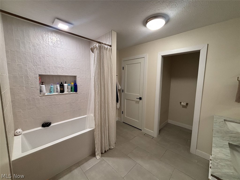 6060 Dalton Fox Lake Road North Lawrence OH 44666