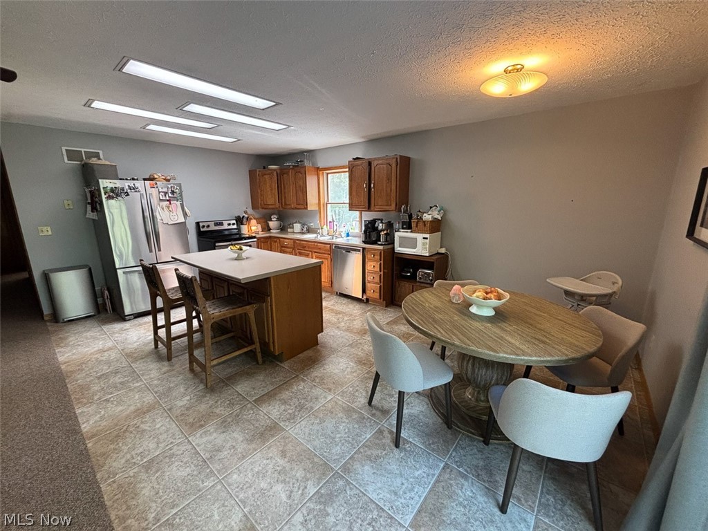 6060 Dalton Fox Lake Road North Lawrence OH 44666