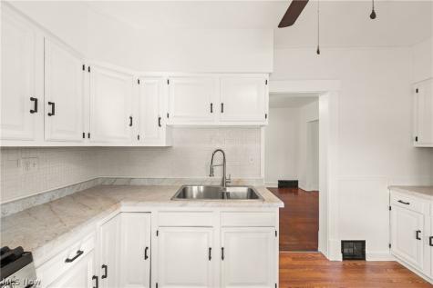 3110 W 111th Street Cleveland OH 44111