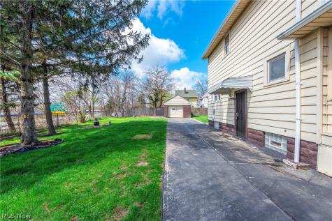 3110 W 111th Street Cleveland OH 44111