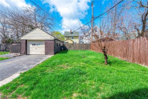3110 W 111th Street Cleveland OH 44111