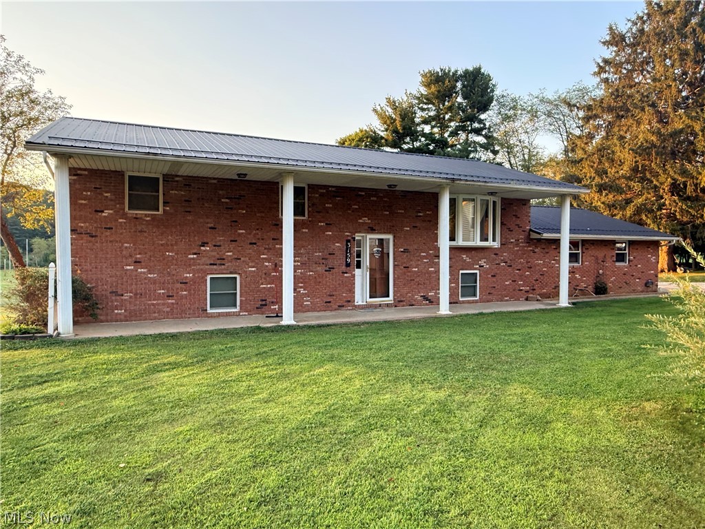 3159 & 3165 University Drive SE New Philadelphia OH 44663