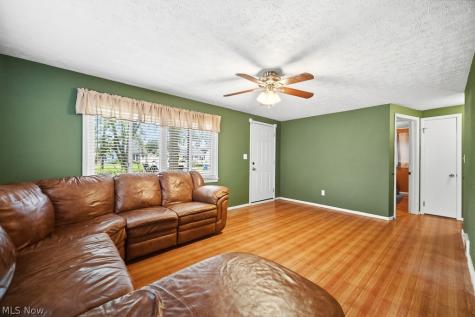 633 Vermont Drive Lorain OH 44052