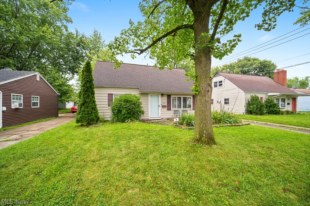 633 Vermont Drive Lorain OH 44052