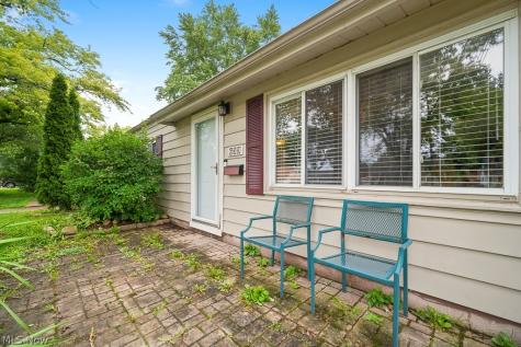633 Vermont Drive Lorain OH 44052