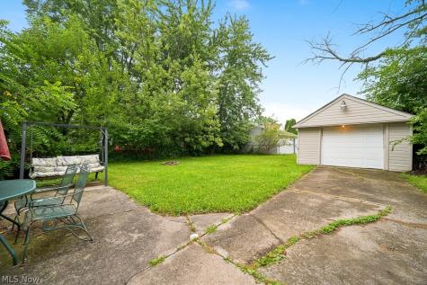 633 Vermont Drive Lorain OH 44052
