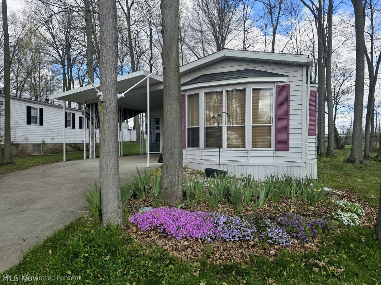 1229 Columbiana- Lisbon Road Columbiana OH 44408