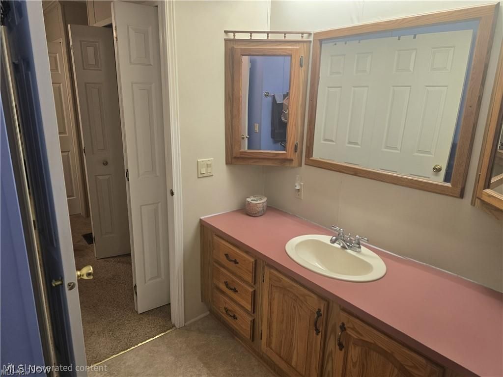 1229 Columbiana- Lisbon Road Columbiana OH 44408