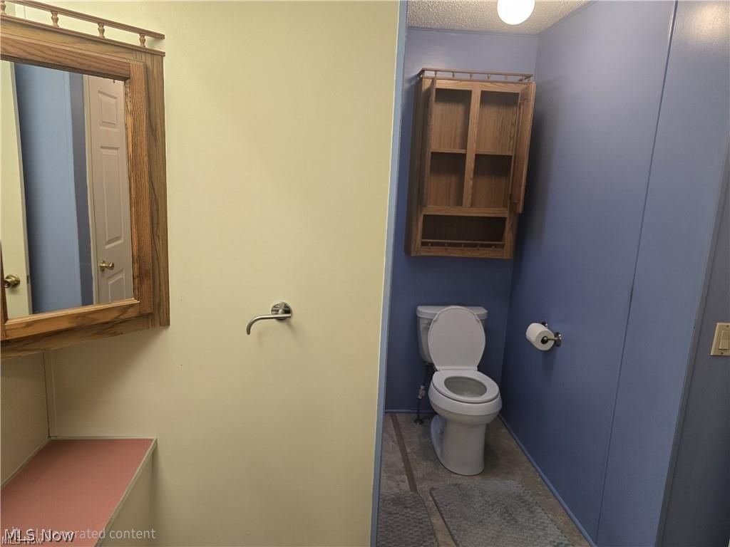 1229 Columbiana- Lisbon Road Columbiana OH 44408