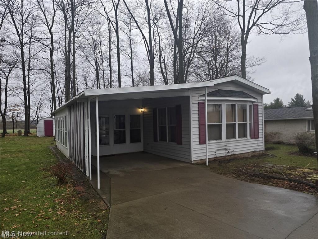 1229 Columbiana- Lisbon Road Columbiana OH 44408