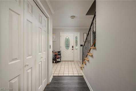 1720 Chittenden Circle NE Massillon OH 44646
