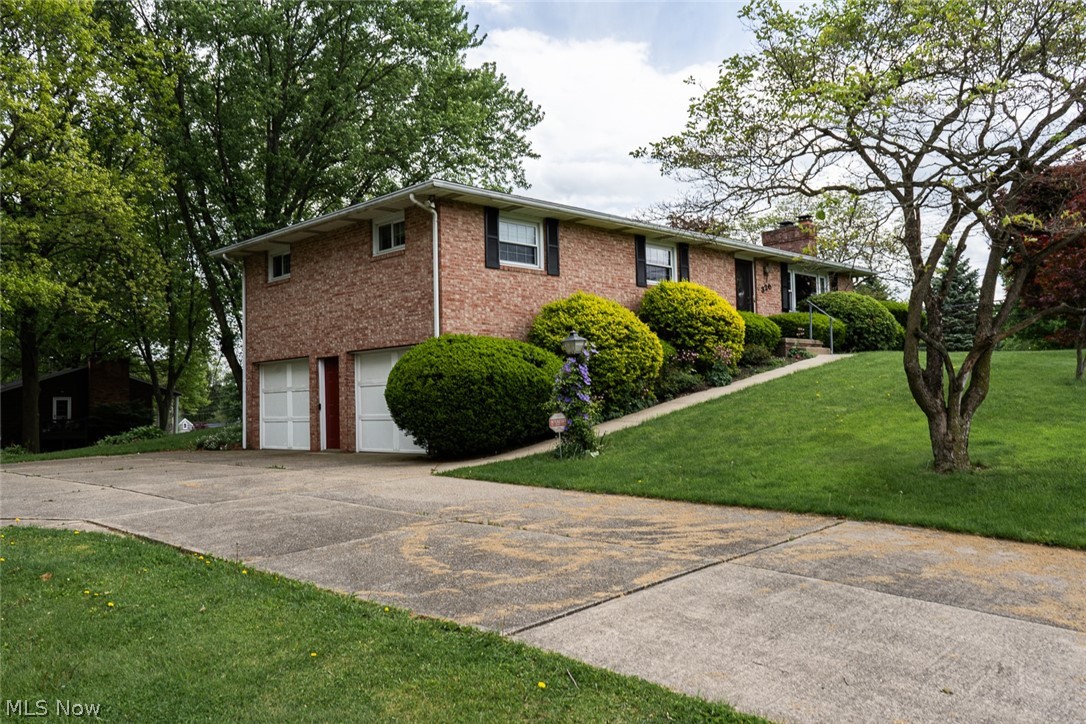 325 Faircrest Street SW Canton OH 44706
