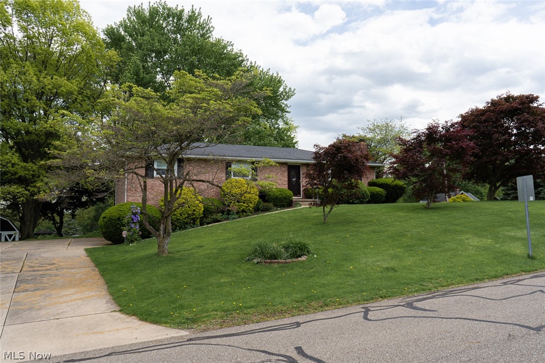 325 Faircrest Street SW Canton OH 44706