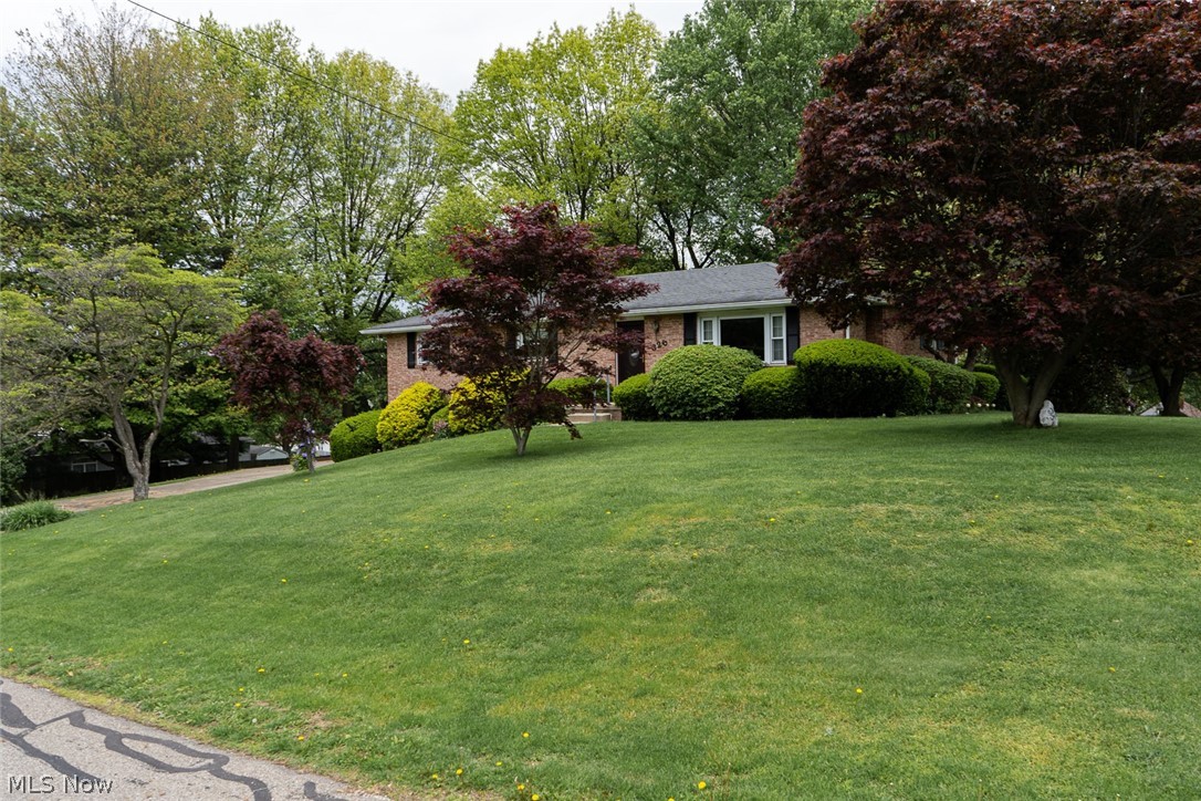 325 Faircrest Street SW Canton OH 44706
